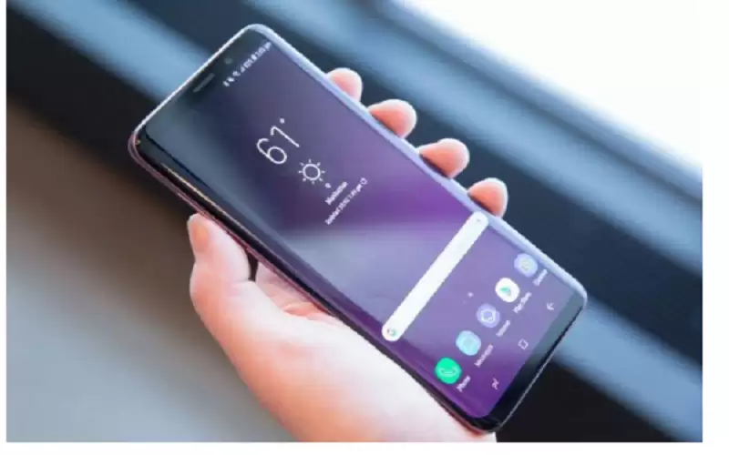 لهذه الأسباب .. احذر إدخال الجوال