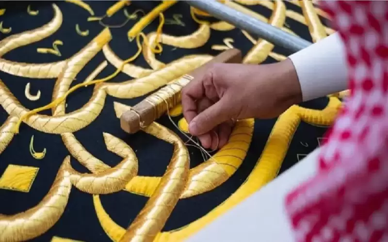 10 مراحل لصناعته .. استبدال ثوب