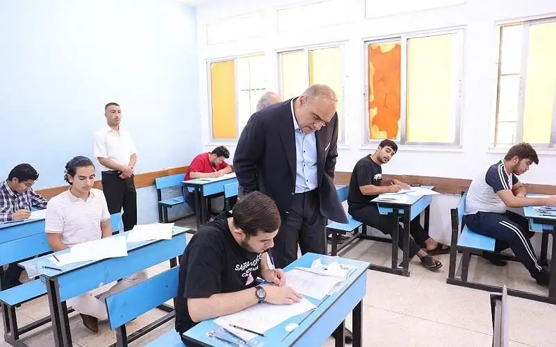 الخصاونة: الحكومة حريصة على تطوير التوجيهي