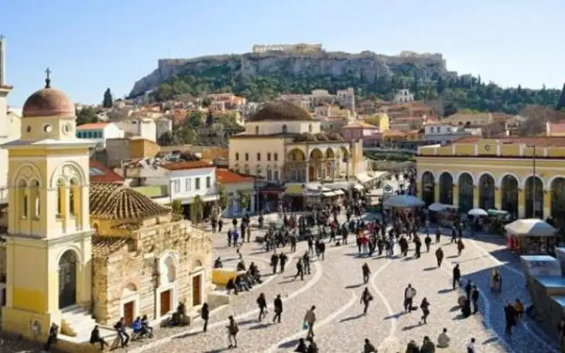 اليونان تشهد أجواء أكثر سخونة منذ