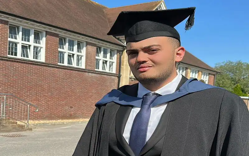 مجموعة الحوراني تهنئ عمر الحوراني بتخرج