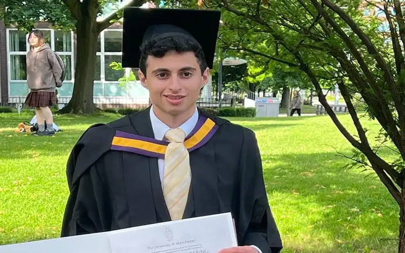 مجموعة الحوراني تهنئ د.ماهر الحوراني بتخرج