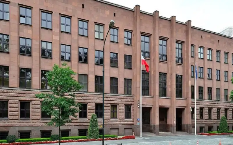 بولندا تستدعي السفير الروسي بعد تصريحات