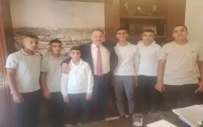 وفد أبناء شهداء جنين يصل عمان..