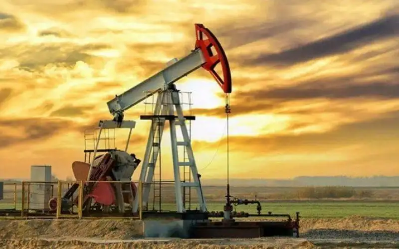 النفط يـتـراجع