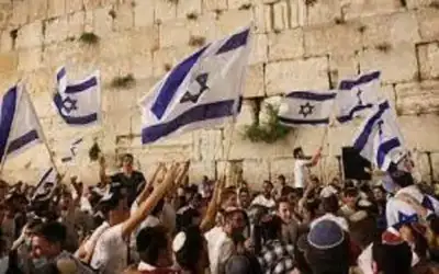 مستوطنون يدعون إلى مسيرة الأعلام ودعوات