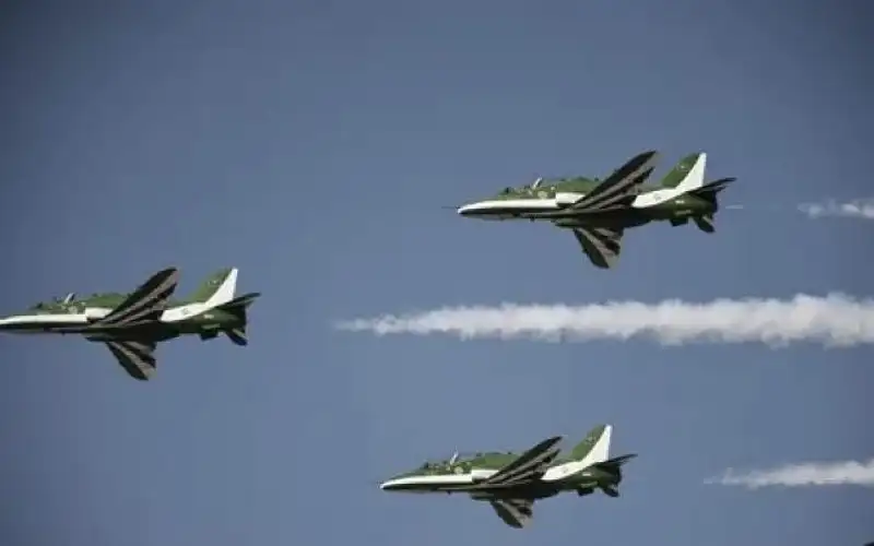 السعودية .. سقوط طائرة عسكرية من