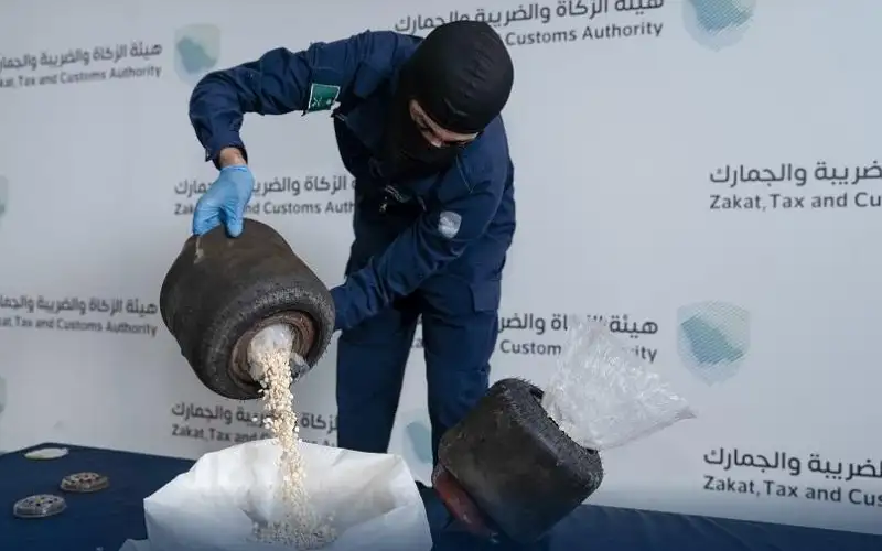 السعودية تحبط تهريب 151 ألف حبة