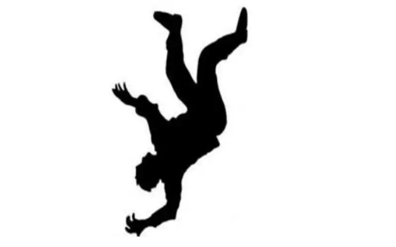 سقوط ثلاثينية من الطابق الرابع باربد