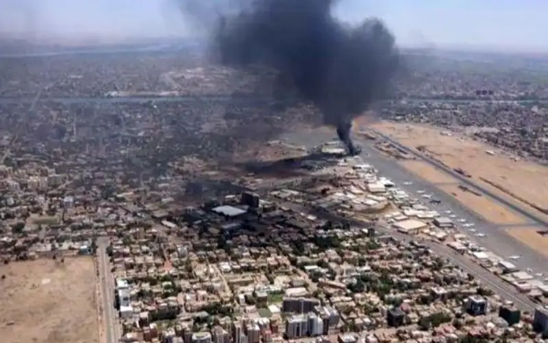 السودان يمدد إغلاق المجال الجوي حتى