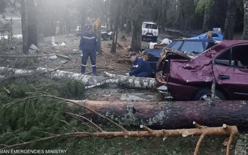 8 قتلى بينهم 3 أطفال جراء