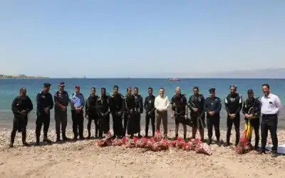 أكثر من 120 غواصا ينفذون حملة