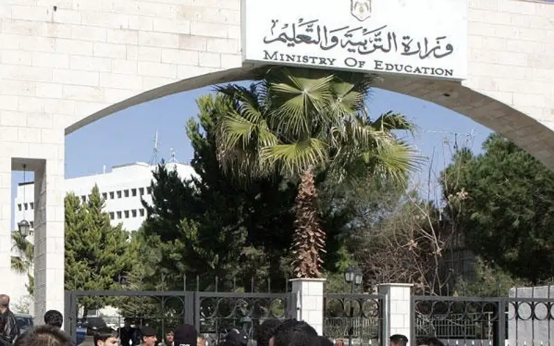 التربية: تعيين 3500 معلم ومعلمة قبيل