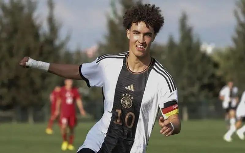 عراقي الأصل.. من هو نوح درويش