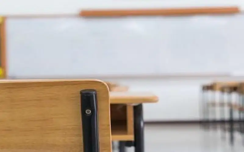 نظام مقترح يرفع رسوم لوزارة التربية