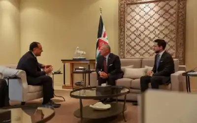 الملك يستقبل رئيس وزراء مصر