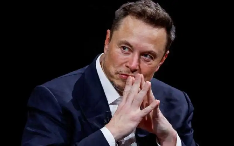 إيلون ماسك في انتظار جراحة محتملة