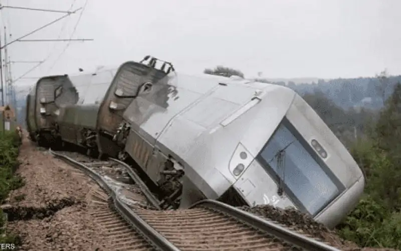 جرحى في خروج قطار عن مساره