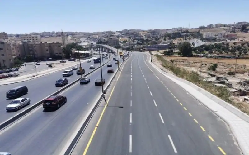 إنهاء العمل بتحويلات مرورية ضمن حافلات