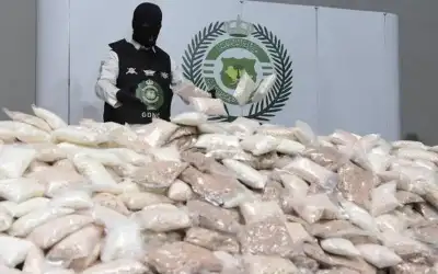 القبض على أردني وسوري بالسعودية بحوزتهما
