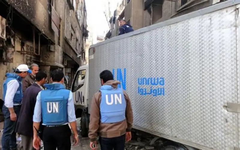 الأونروا تستأنف خدماتها في مخيم عين