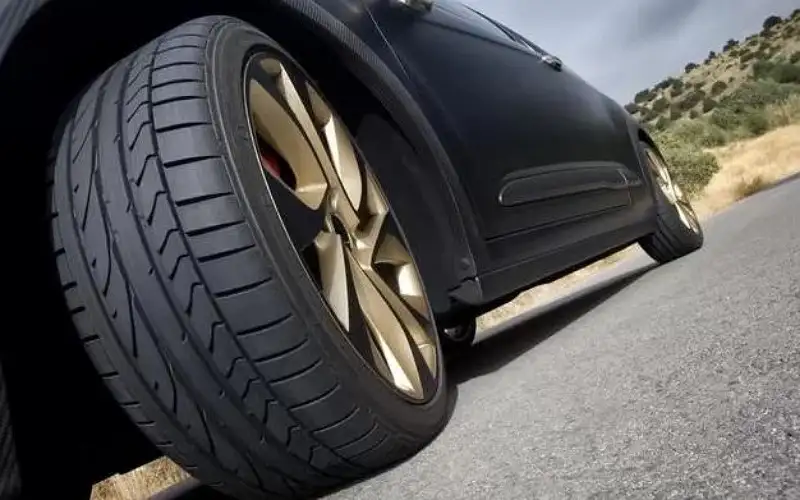 عمان.. سائق يدهس طفلا ويلوذ بالفرار