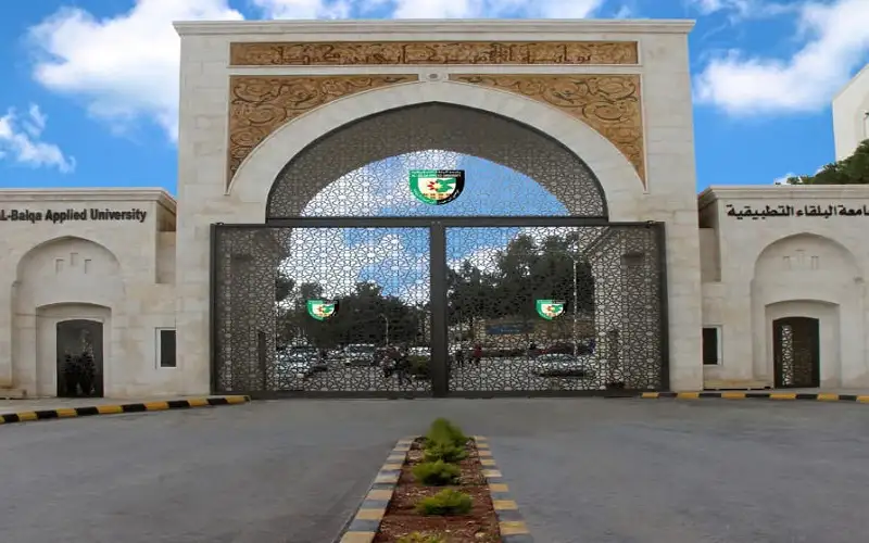 البلقاء التطبيقية تحول دوام الطلبة عن