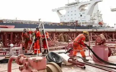 الأردن: تفريغ ناقلة صافر جنب البحر