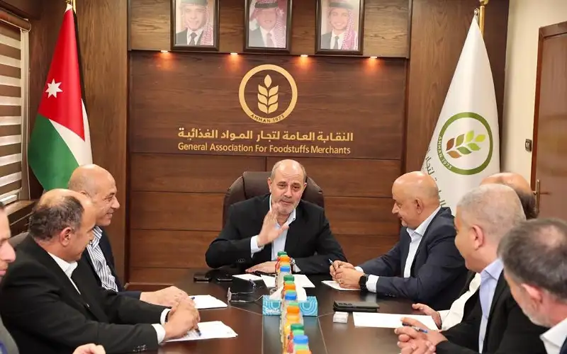 وزير الصناعة والتجارة يشيد بدور قطاع