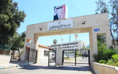 بدء دوام الهيئات التدريسية والإدارية الأحد