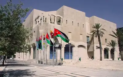 الأمانة تنذر 36 عاملا بالفصل (أسماء)