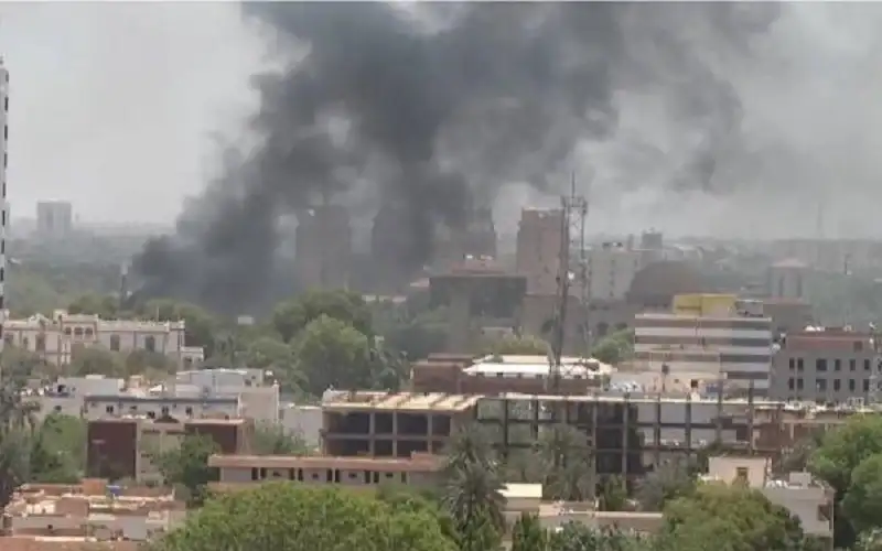 البرهان: سنقف مع خيارات الشعب السوداني