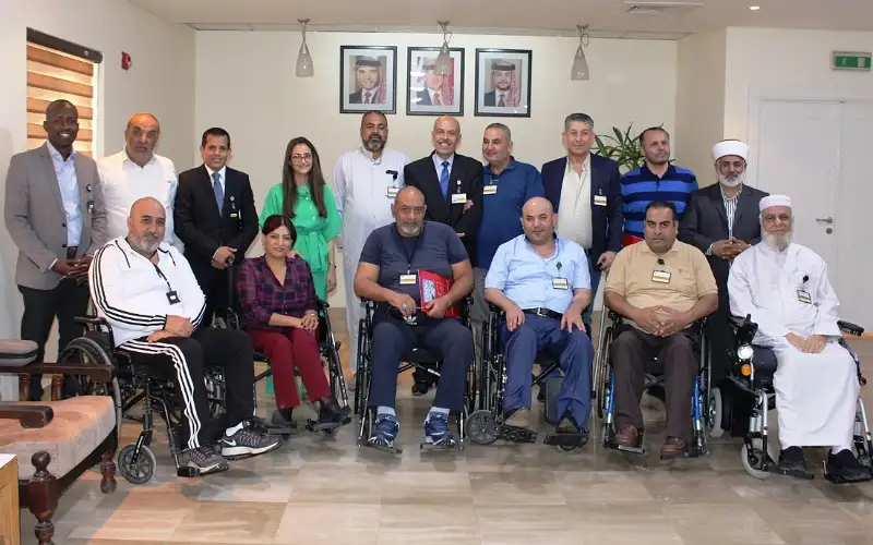 مصابون عسكريون يتدربون على مشورة النظراء