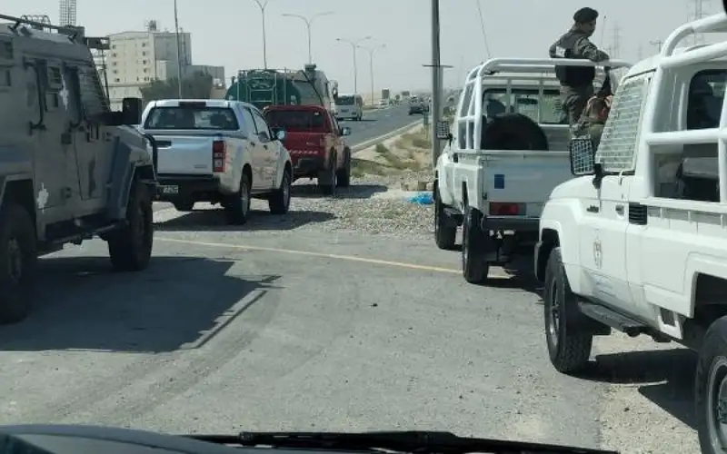 إزالة اعتداءات على خطوط كهرباء على