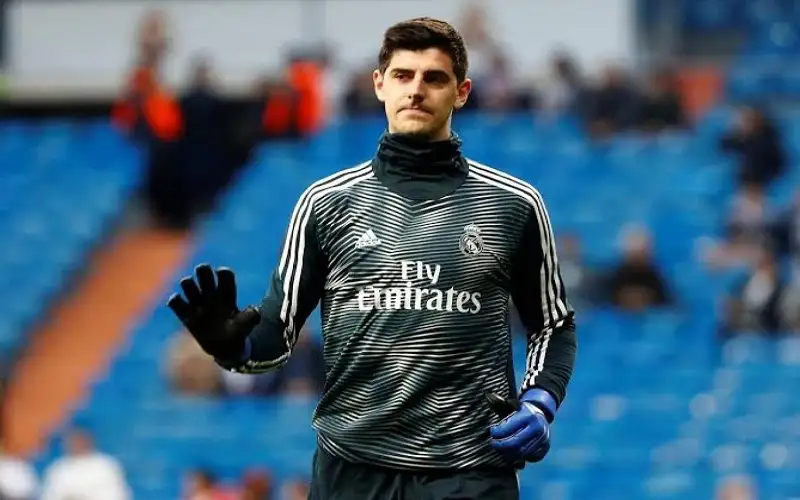 كورتوا حارس ريال مدريد يخضع لجراحة