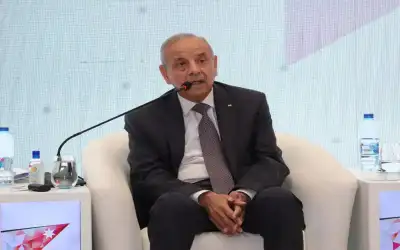 كريشان يدعو المستثمرين للتوجه للاستثمار خارج