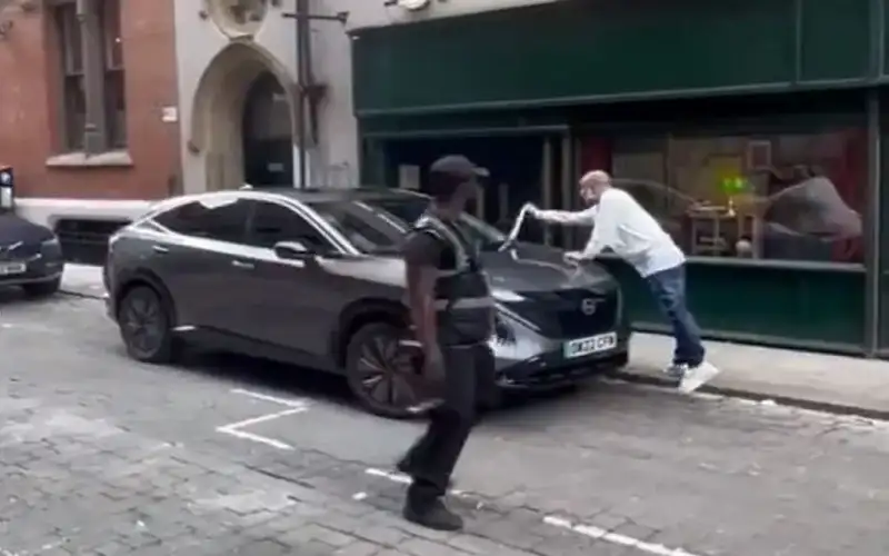 حرر له مخالفة مرورية.. غوارديولا الغاضب