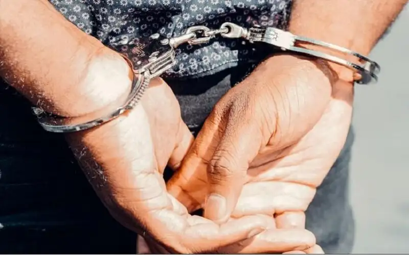 لصوص يستشيرون بصارا قبل السرقة