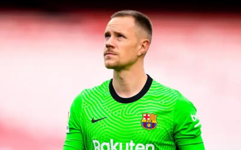 تير شتيجن يكشف أسباب تجديد عقده