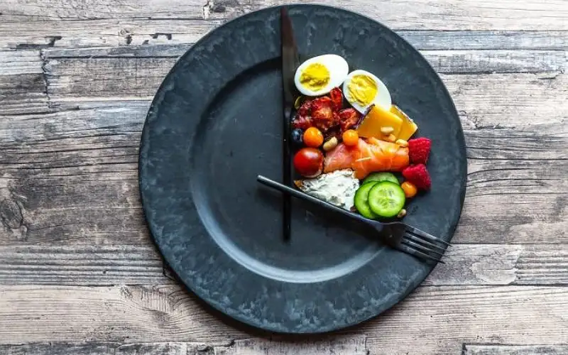 هل يساعد الصوم المتقطع في خفض