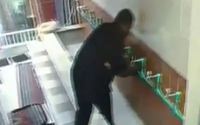 حرامي المساجد يثير ضجة في مصر