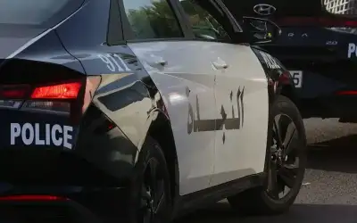 القبض على مطلوب تهجم على محل