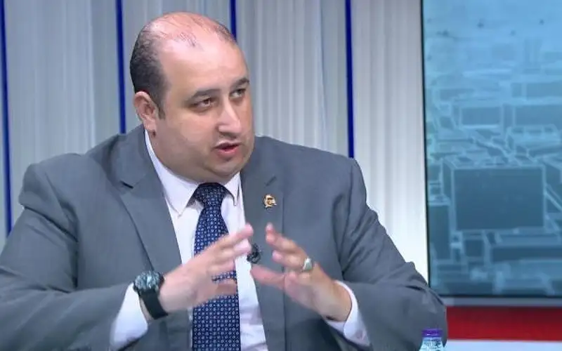 الخطيب: تخفيض مقاعد كليات الطب للحفاظ