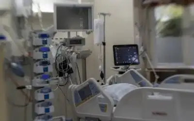 سقطت من بكب.. ادخال فتاة للعناية