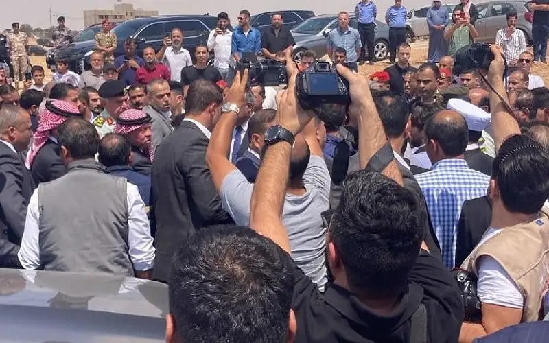 الملك يشارك في تشييع جثمان الشوابكة