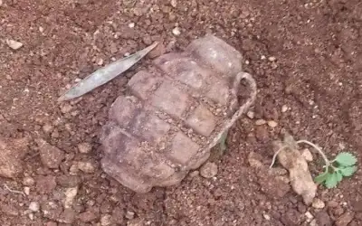 الأمن يتعامل مع قنبلة يدوية في