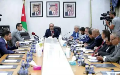 توصية نيابية بإحالة ملفات لمكافحة الفساد