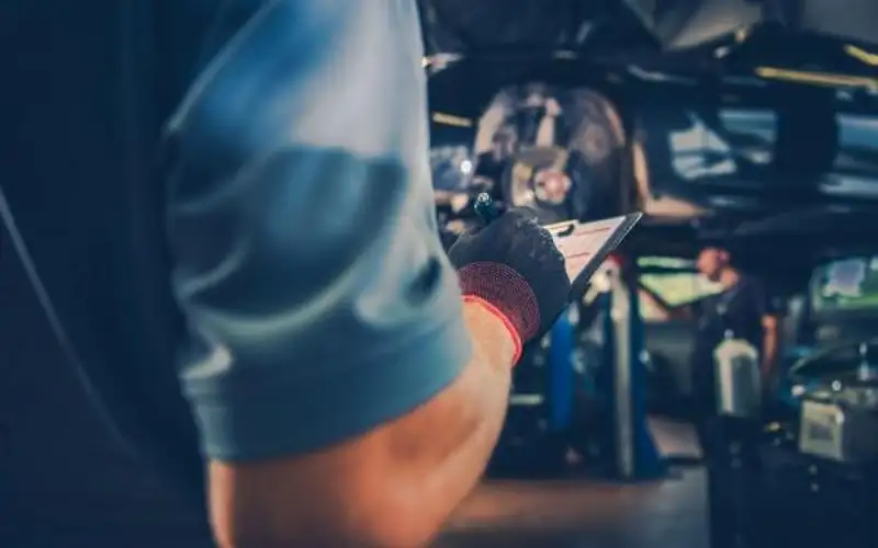 عشرة مشاكل قد تواجهك في السياره