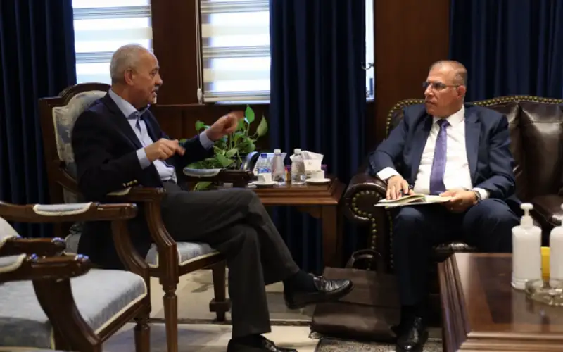 الجغبير: نسعى لتعزيز صادرات الصناعة إلى