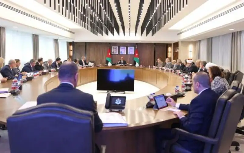 الحكومة تقر استراتيجية لخفض معدل قضايا